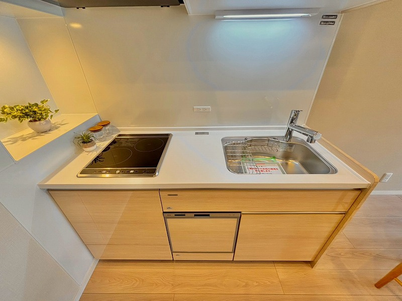 ライオンズマンション南大塚のキッチン|ライオンズマンション南大塚：あると便利な食器洗浄機付きのシステムキッチンは収納力もありキッチン用品もスッキリ収納可能です！