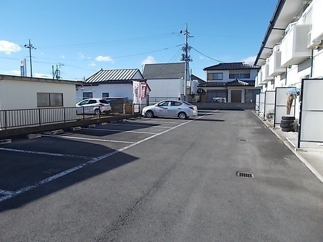 ピュアハイムの駐車場|駐車場に車を止められます