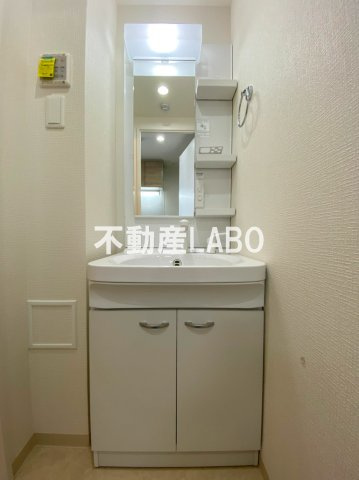 Vita弁天町の洗面所