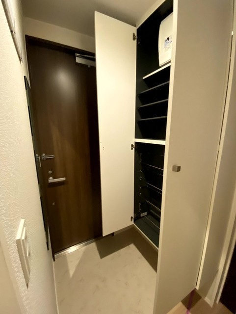 ブレント新町の玄関