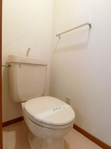 ケイアイハイツＤのトイレ|落ち着いたトイレです