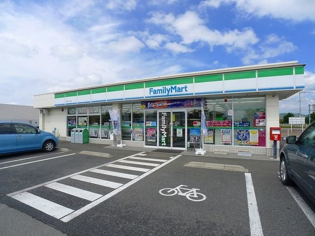 ケイアイハイツＤの周辺|ファミリーマート太田只上町店まで750m