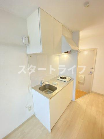 大阪市淀川区東三国５丁目の賃貸マンションのキッチン
