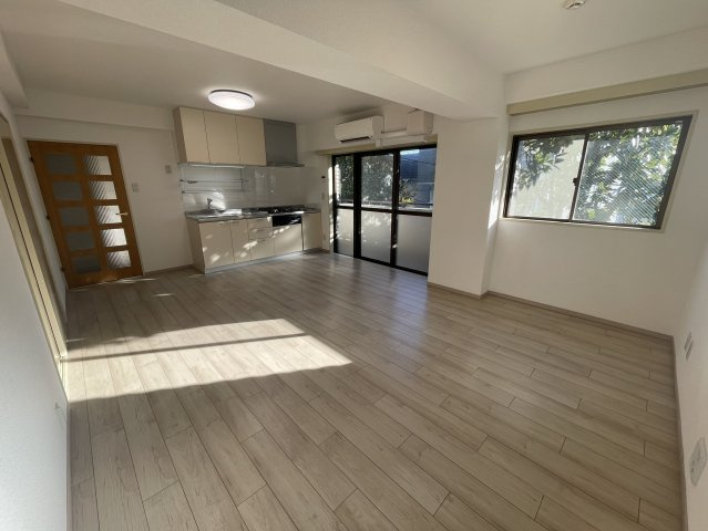 文京区根津２丁目の賃貸マンションの居間・リビング
