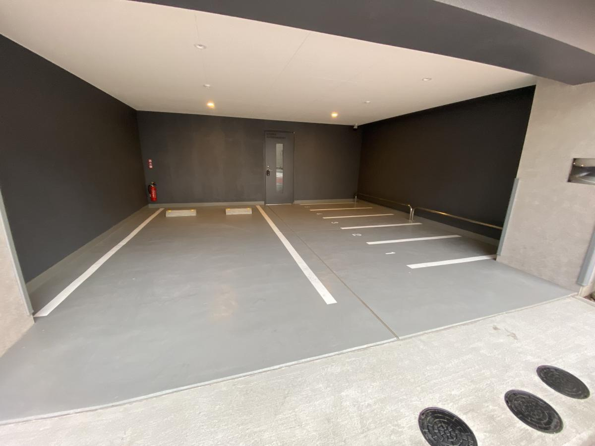 S-RESIDENCE押上Blossomの駐車場