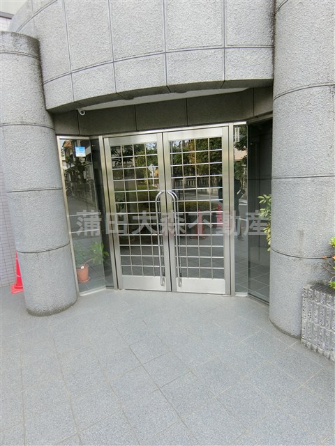 クレストコートの外観