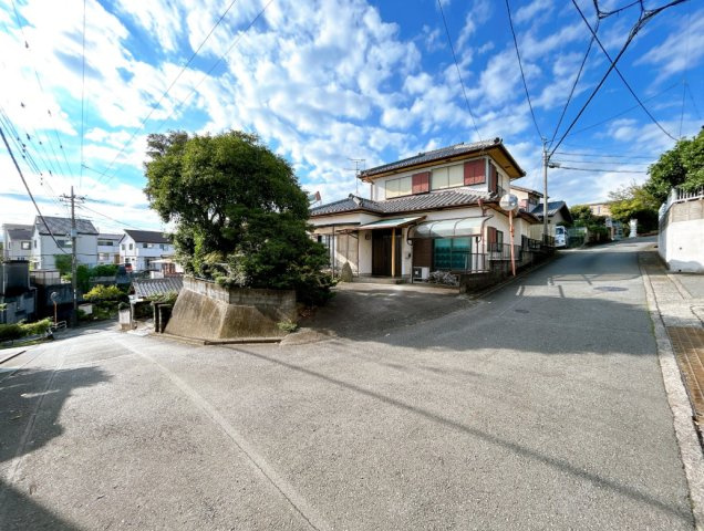 売中古戸建　富士市今泉の前面道路含む現地写真