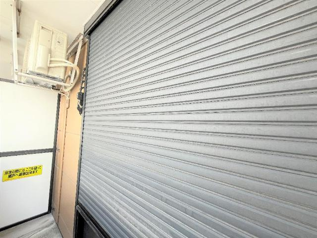 リヴィエールの内装|シャッター