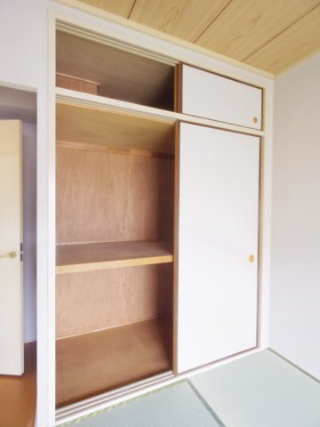 クレールはけの原の収納|※他号室写真です