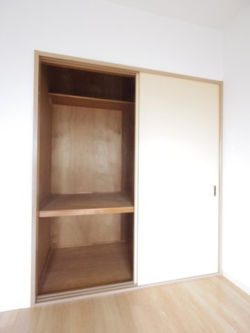 クレールはけの原の収納|※他号室写真です