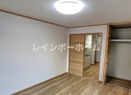 新座市野火止７丁目のアパートの寝室