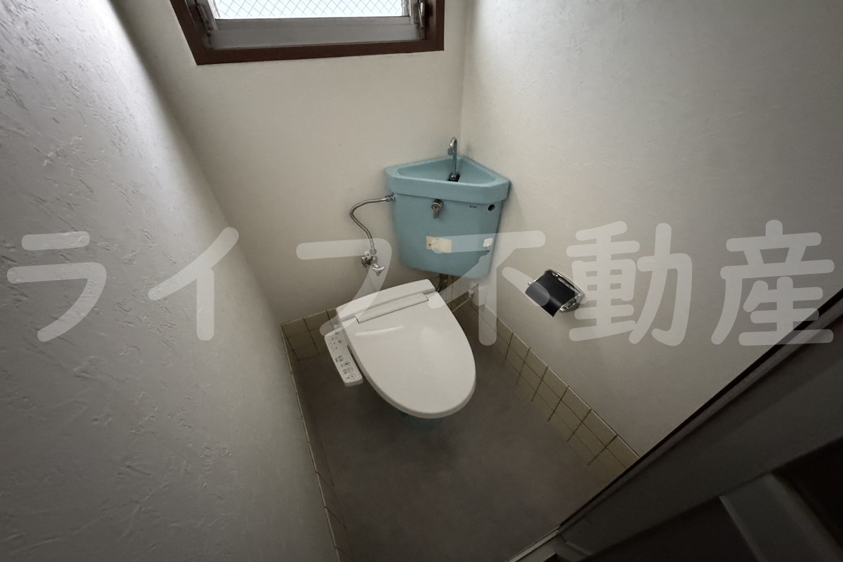 中野マンションのトイレ|落ち着いたトイレです
