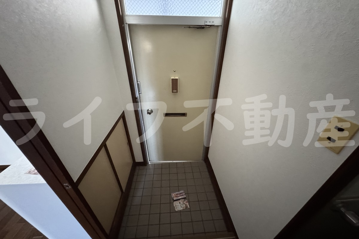 中野マンションの玄関|ゆったりとした玄関です