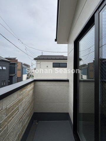 【現地画像あり】茅ヶ崎市高田2期　全３棟　2号棟のバルコニー|バルコニー２か所ありたくさん洗濯物が干せます！