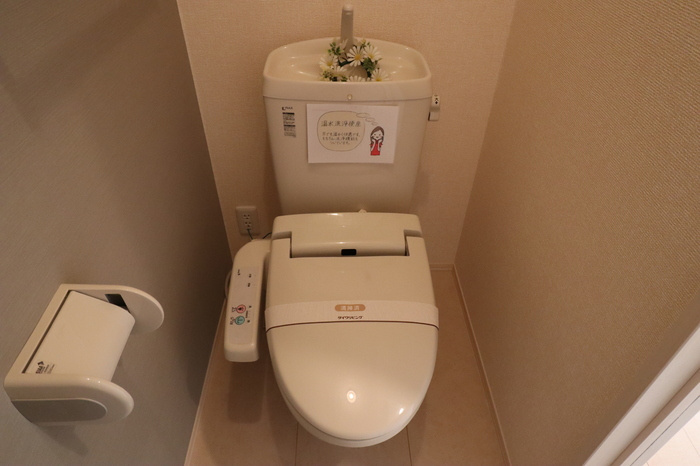フォレストヒルズ|もちろん温水洗浄暖房便座です（デザインクロス仕様）