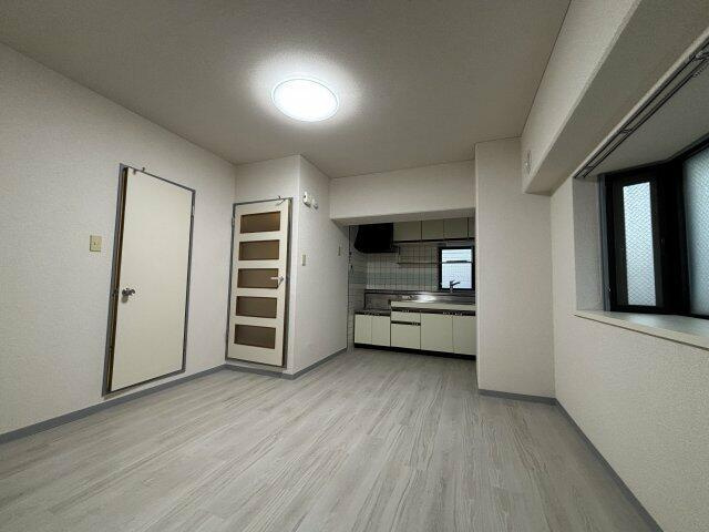 ホームズ青戸の内装|使いやすい居間です