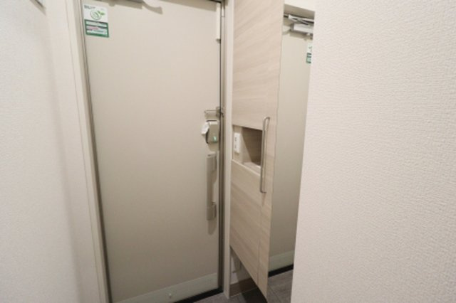 D-Invest田宮|トールタイプシューズボックス（姿見鏡付）