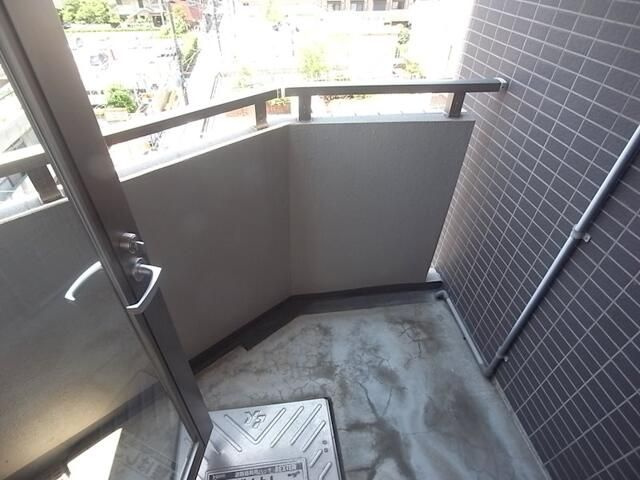 メルヴェイユKYのバルコニー