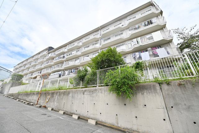 千里関大前コーポラスC棟