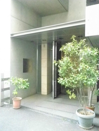 Rootのエントランス