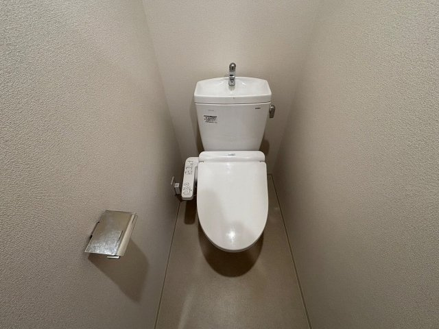 プレサンスOSAKA西中島リエゾンのトイレ