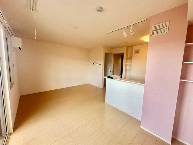 グランレーヴ壱番館の居間・リビング