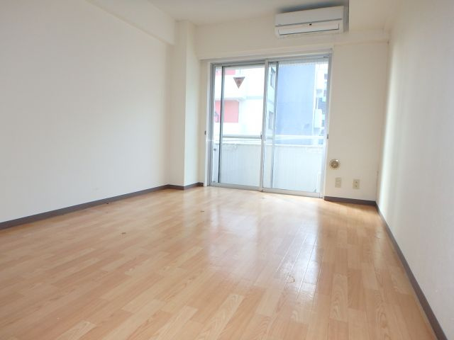 サリエンテＳＩビルの居間・リビング|※別部屋の写真です。