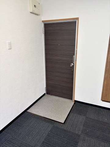 瓦屋町ＴＹビルの玄関