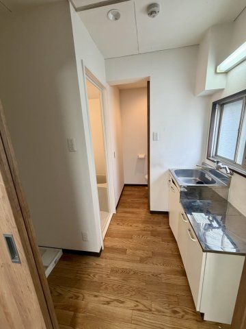 瓦屋町ＴＹビルの内装