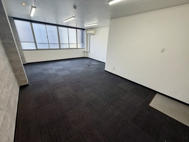 瓦屋町ＴＹビルの内装