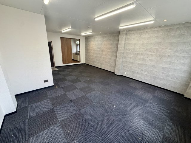 瓦屋町ＴＹビルの内装