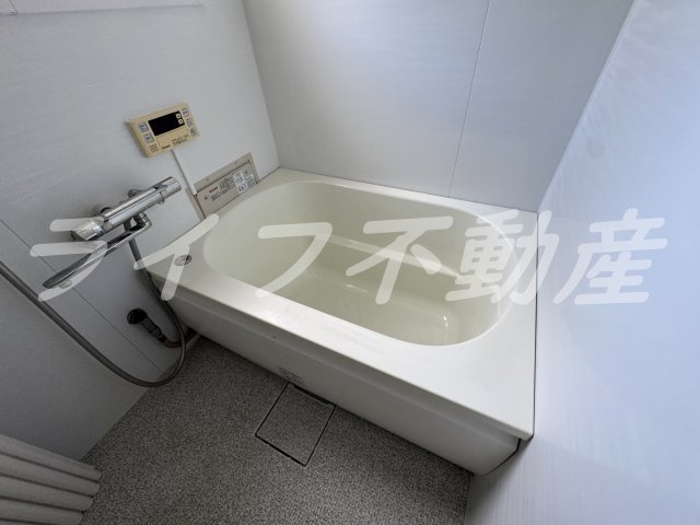 長吉ハイツの浴室|お風呂で日々の疲れを落としましょう