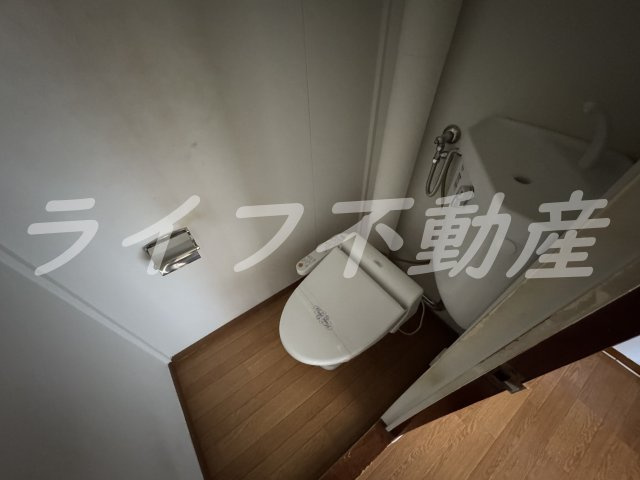 長吉ハイツのトイレ|コンパクトで使いやすいトイレです
