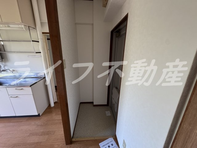 長吉ハイツの玄関|シンプルで使いやすい玄関です