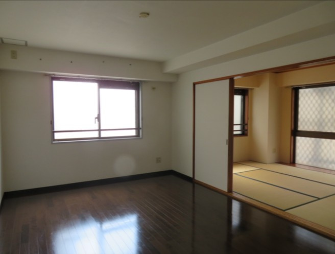 横浜市南区南吉田町２丁目の賃貸マンションの内装