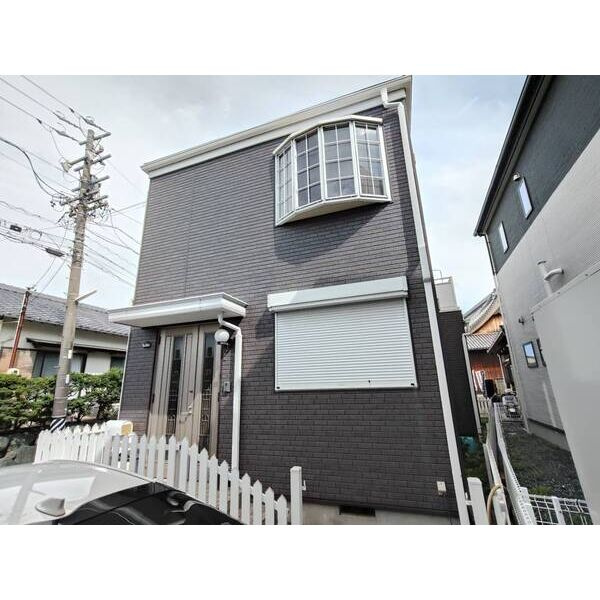 常滑市小倉町5丁目戸建てのエントランス