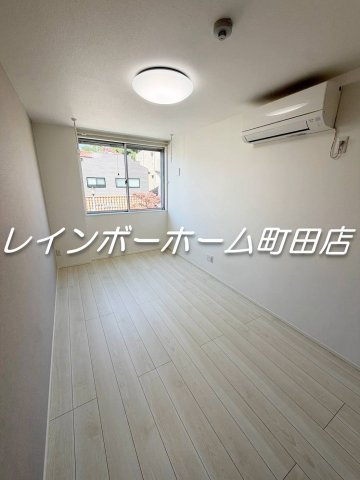 カインドネス玉川学園※初期費用分割あと払いサービス利用可能物件の居間・リビング