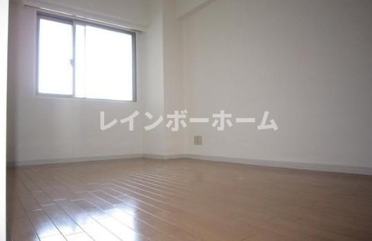 LANAI T GARDENの居間・リビング
