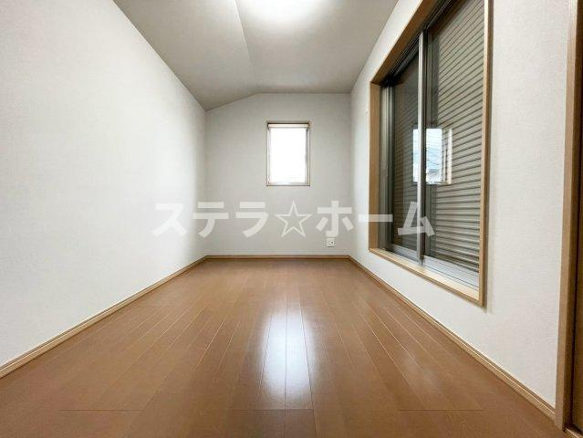 玉瀬町　中古戸建の洋室|コンパクトで使いやすい洋室です