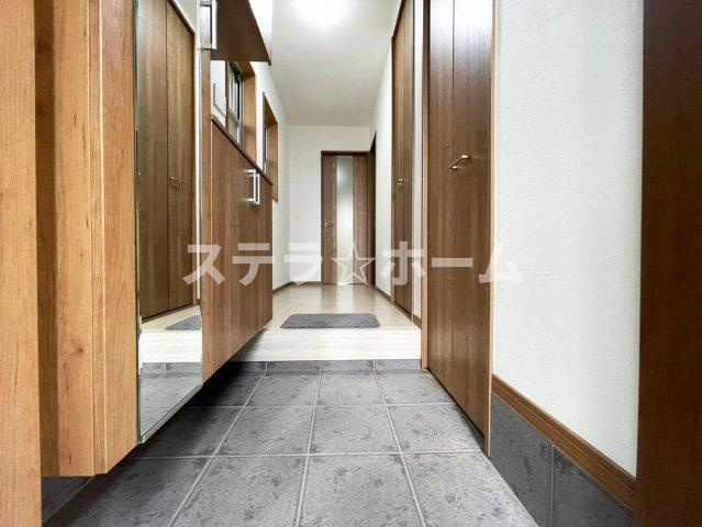 玉瀬町　中古戸建の玄関|玄関です