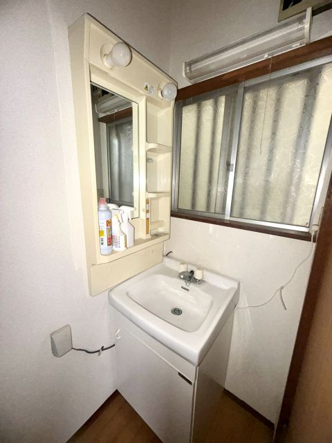 【中古戸建】富士見市渡戸1丁目の独立洗面台