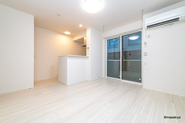 Chambre OSAKAYAの居間・リビング