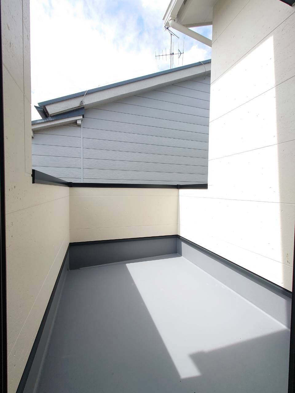 新築戸建が堂々完成☆リビング間接照明☆タッチレス水栓付きシステムキッチン☆伏見区醍醐烏橋町のバルコニー|バルコニー