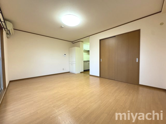 グランドハイツ矢三の内装
