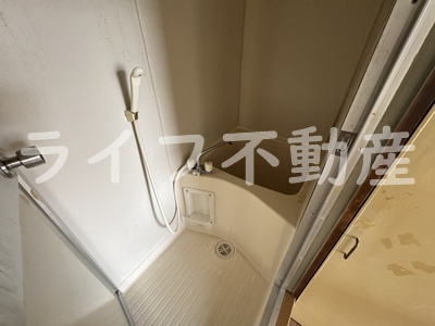 東町コーポの浴室|コンパクトで使いやすいお風呂です