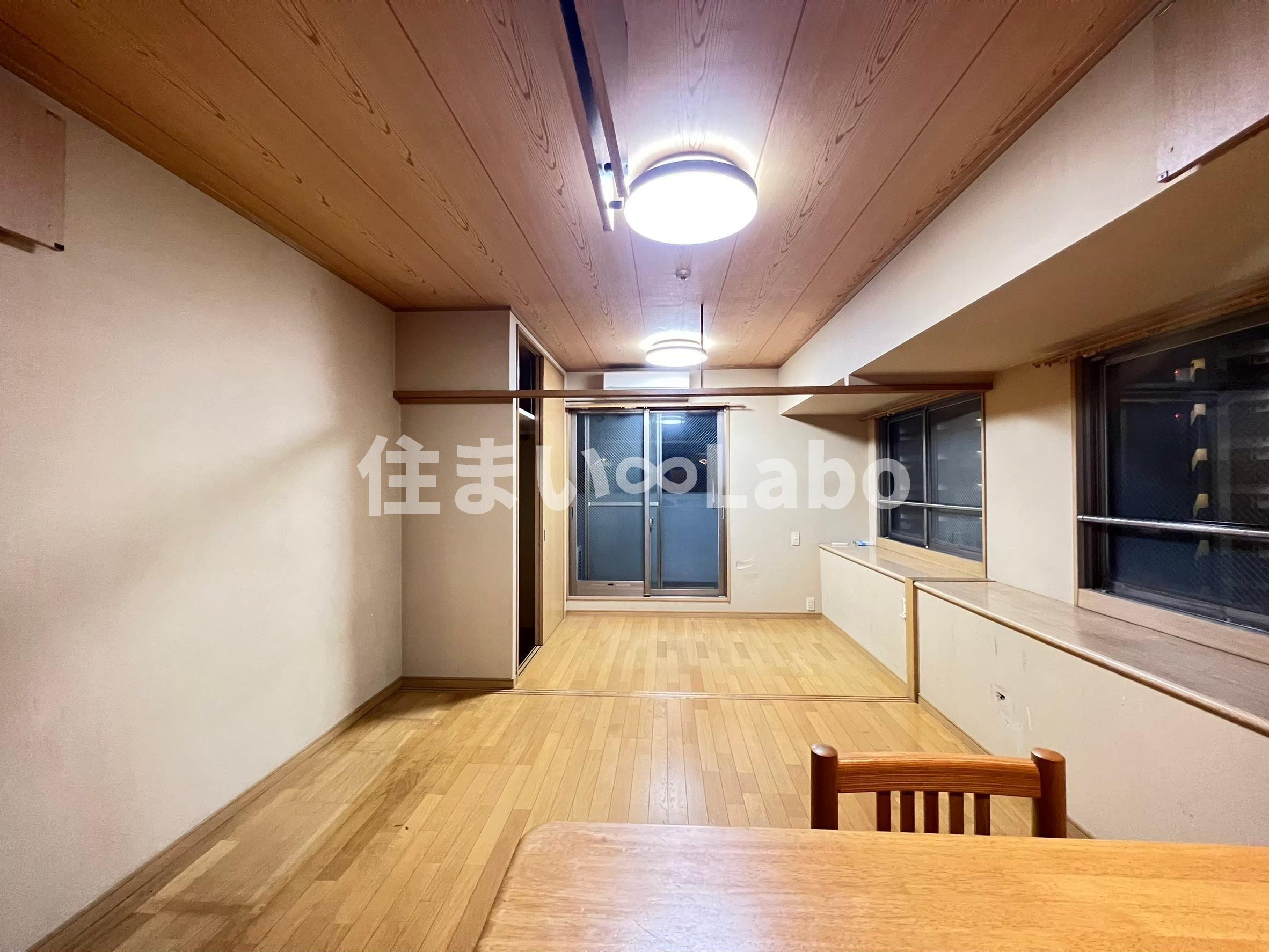 エステートモア・天神サクセスの居間・リビング|同建物・別部屋の写真です