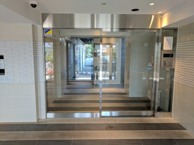 リライア東京イーストレジデンスのエントランス