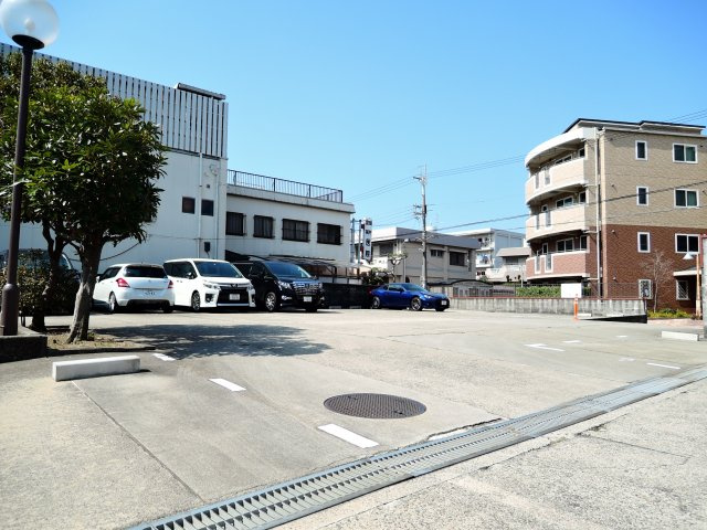 マンションサンプラザ1の駐車場
