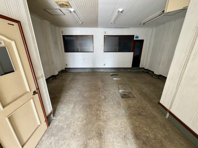 大阪市住之江区浜口東２丁目の店舗事務所の内装