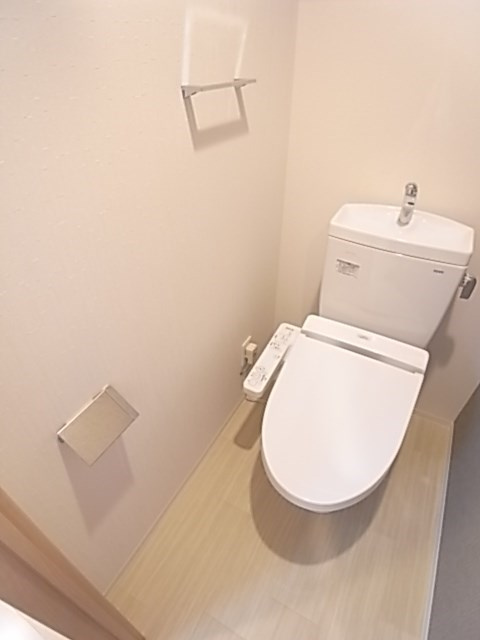 レジュールアッシュ塚本Ⅱのトイレ